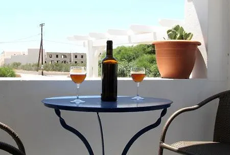 Mary Apartahotel