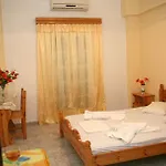 Lägenhetshotell Mary Perissa (Santorini)