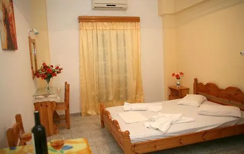 Ξενοδοχείο με διαμερίσματα Mary Περίσσα